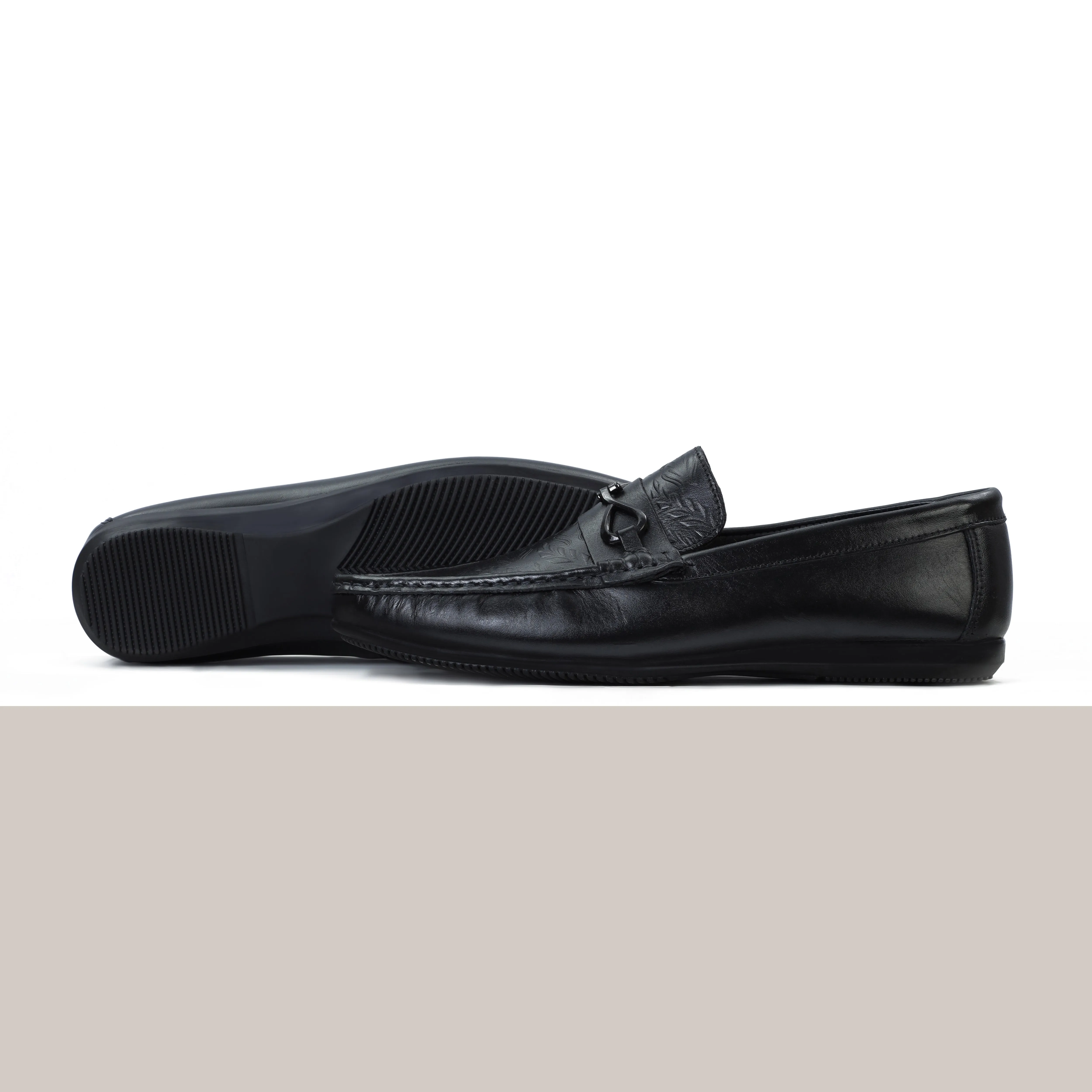 Metallic Twisted Buckled Moccasins - Black